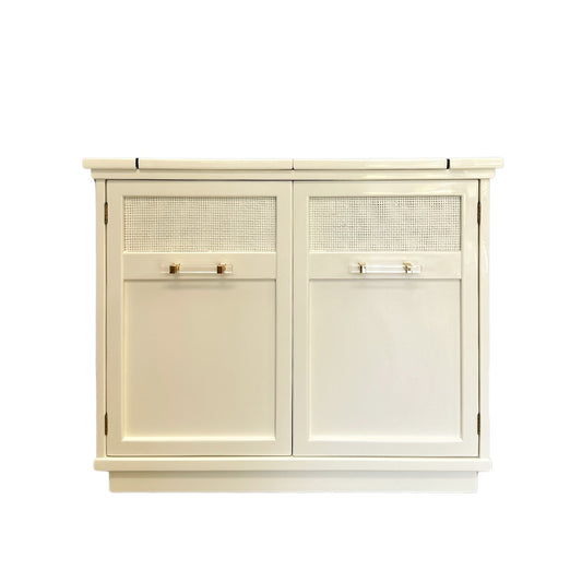 Antique furniture, Home Furniture, Reclaimed furniture, Custom painted furniture, Painted furniture, Upcycled furniture, Unique furniture, Maximalist décor, grandmilennial decor, Vintage furniture, Reclaimed, refurbished, refinished furniture, lacquered furniture, lacquer furniture, Painted furniture, Painted antique furniture, Furniture Refinishing, Second Hand Furniture, Vintage hutch, Lacquer hutch, Lacquered hutch, Antique hutch