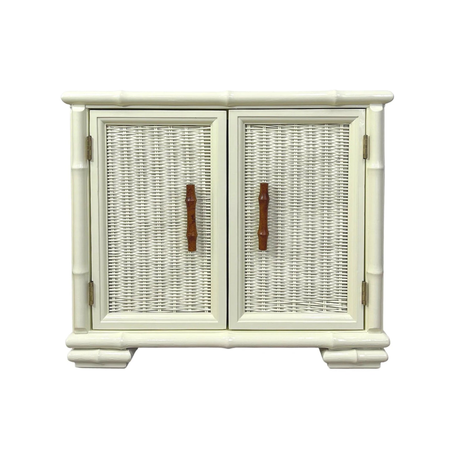 "Gucci" American of Martinsville End / Side Table