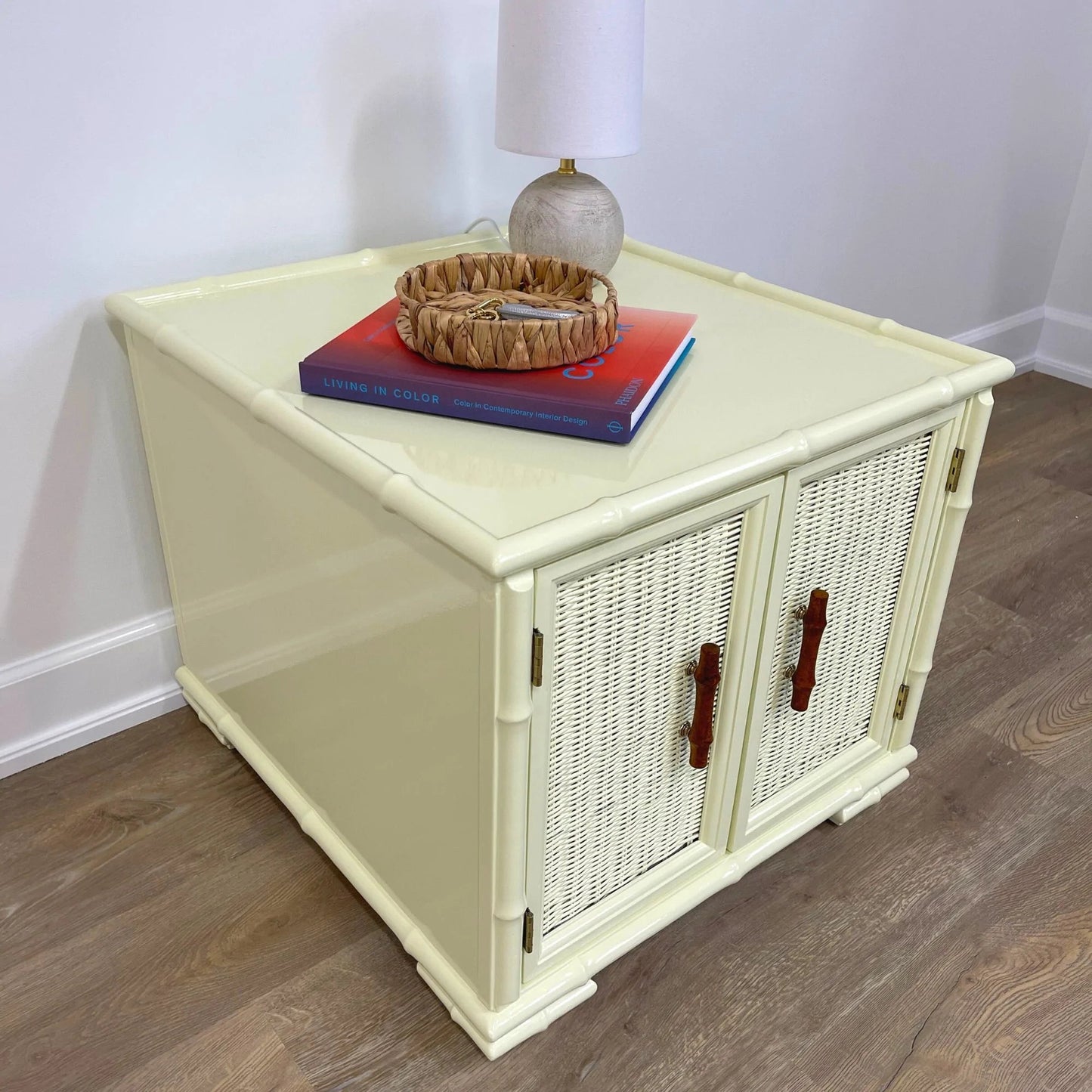 "Gucci" American of Martinsville End / Side Table