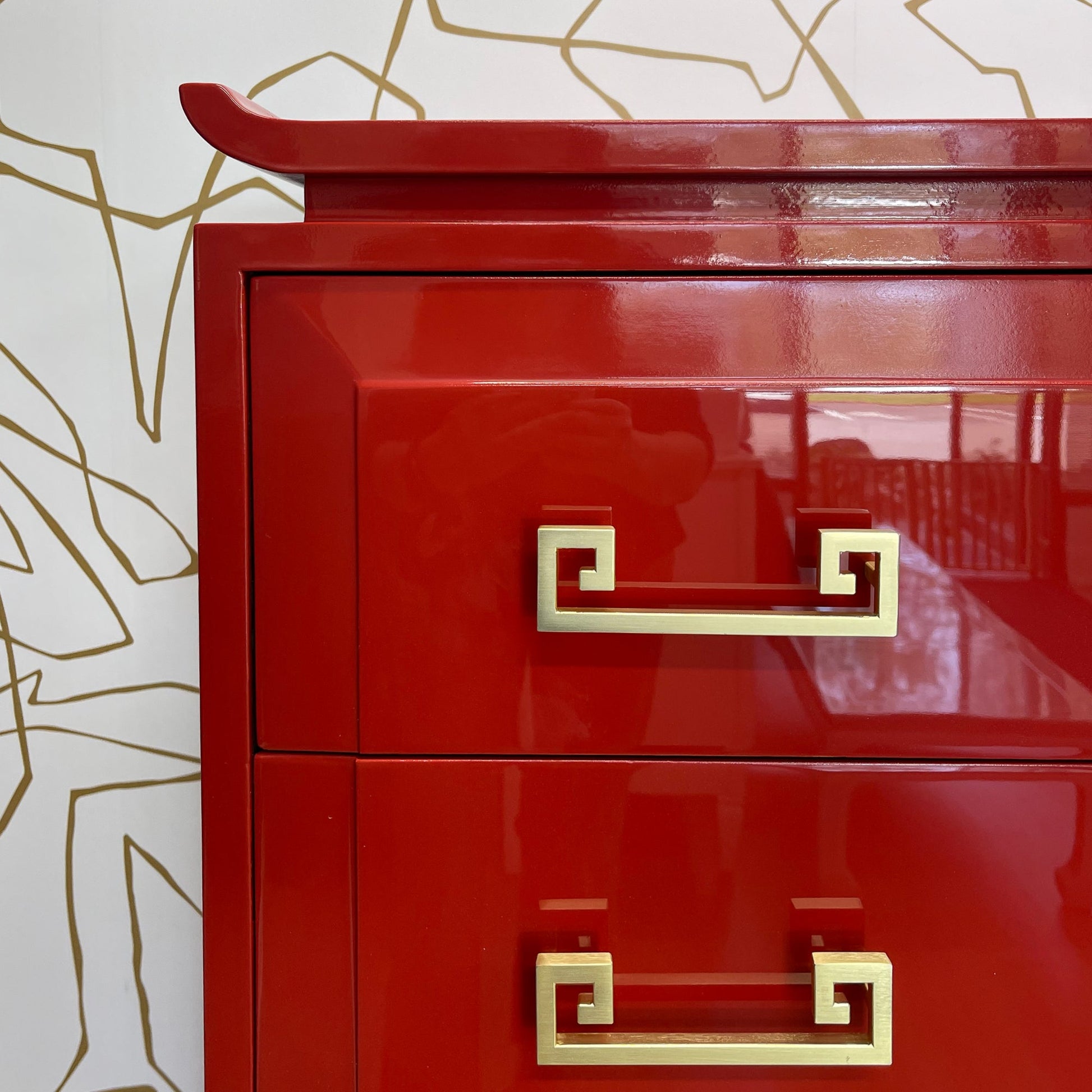 Antique furniture, Home Furniture, Reclaimed furniture, Custom furniture, Painted furniture, Upcycled furniture, Unique furniture, Maximalist décor, Vintage furniture, Reclaimed, refurbished, lacquered furniture, lacquer furniture, Painted furniture, Painted antique furniture, Furniture Refinishing, Second Hand Furniture