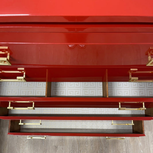 Antique furniture, Home Furniture, Reclaimed furniture, Custom furniture, Painted furniture, Upcycled furniture, Unique furniture, Maximalist décor, Vintage furniture, Reclaimed, refurbished, lacquered furniture, lacquer furniture, Painted furniture, Painted antique furniture, Furniture Refinishing, Second Hand Furniture