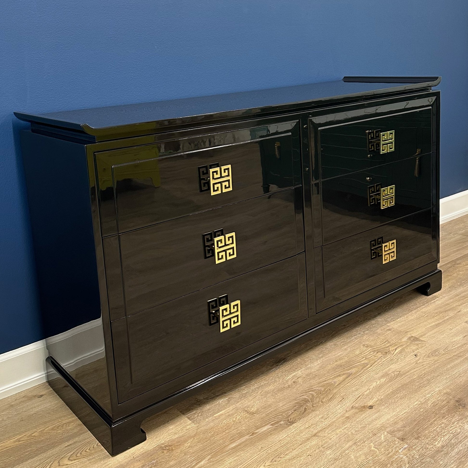 Antique furniture, Home Furniture, Reclaimed furniture, Custom furniture, Painted furniture, Upcycled furniture, Unique furniture, Maximalist décor, Vintage furniture, Reclaimed, refurbished, lacquered furniture, lacquer furniture, Painted furniture, Painted antique furniture, Furniture Refinishing, Second Hand Furniture