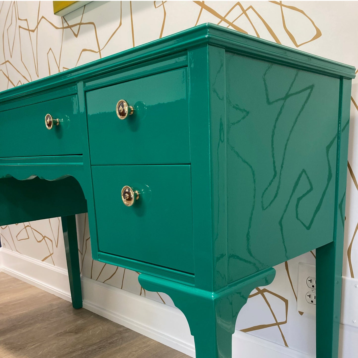 "MacBeth" Desk Console