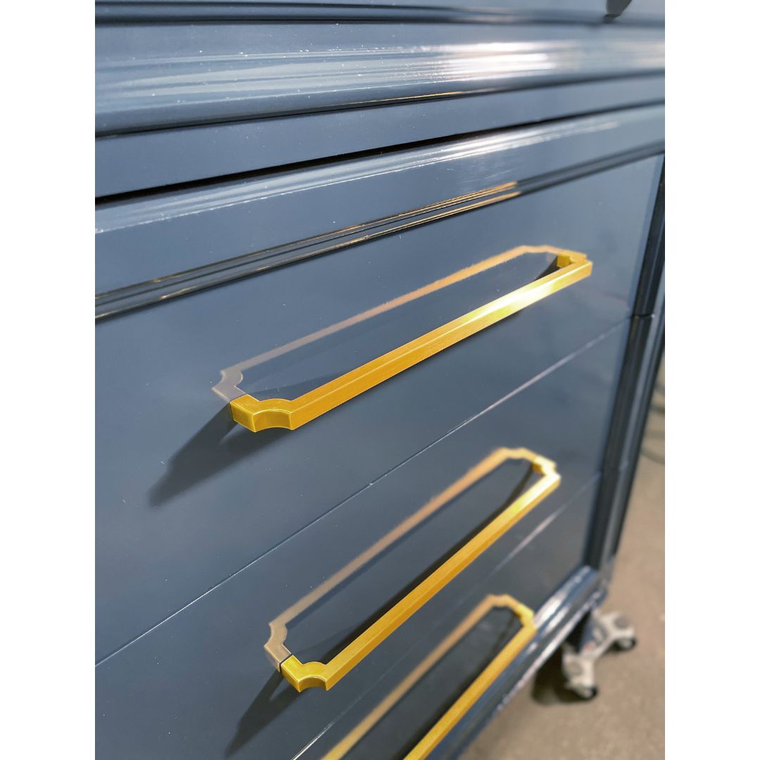"Peter" Traditional Dixie Dresser