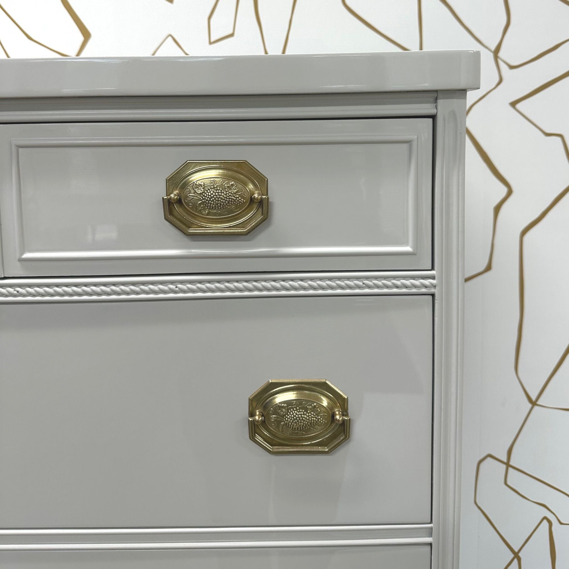 Antique furniture, Home Furniture, Reclaimed furniture, Custom furniture, Painted furniture, Upcycled furniture, Unique furniture, Maximalist décor, Vintage furniture, Reclaimed, refurbished, lacquered furniture, lacquer furniture, Painted furniture, Painted antique furniture, Furniture Refinishing, Second Hand Furniture
