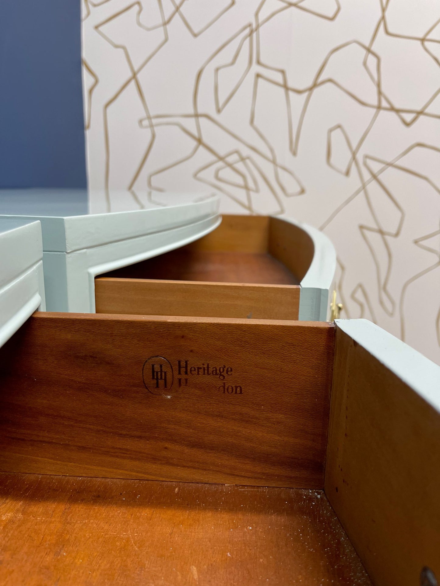"The Gilroys" Pair of Henredon Small Bachelor Chests / Nightstands / Dressers