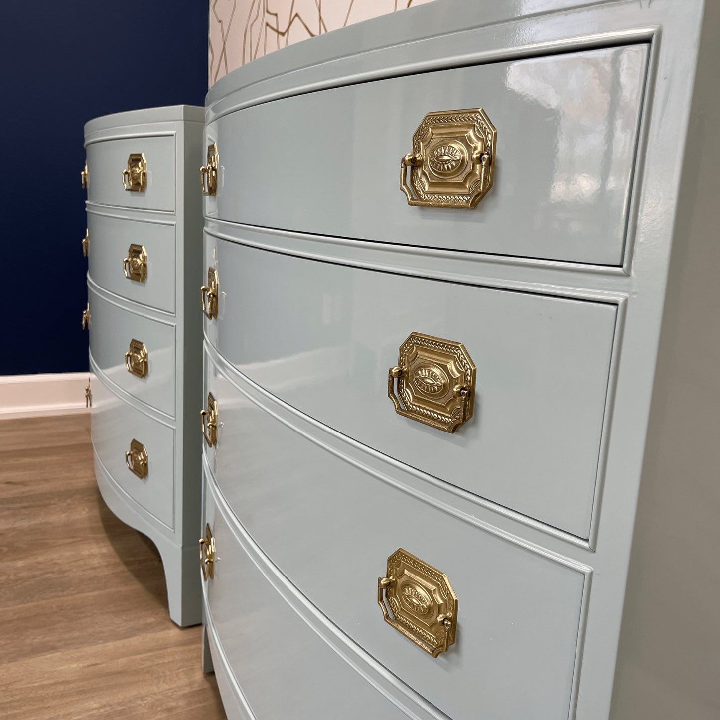 "The Gilroys" Pair of Henredon Small Bachelor Chests / Nightstands / Dressers