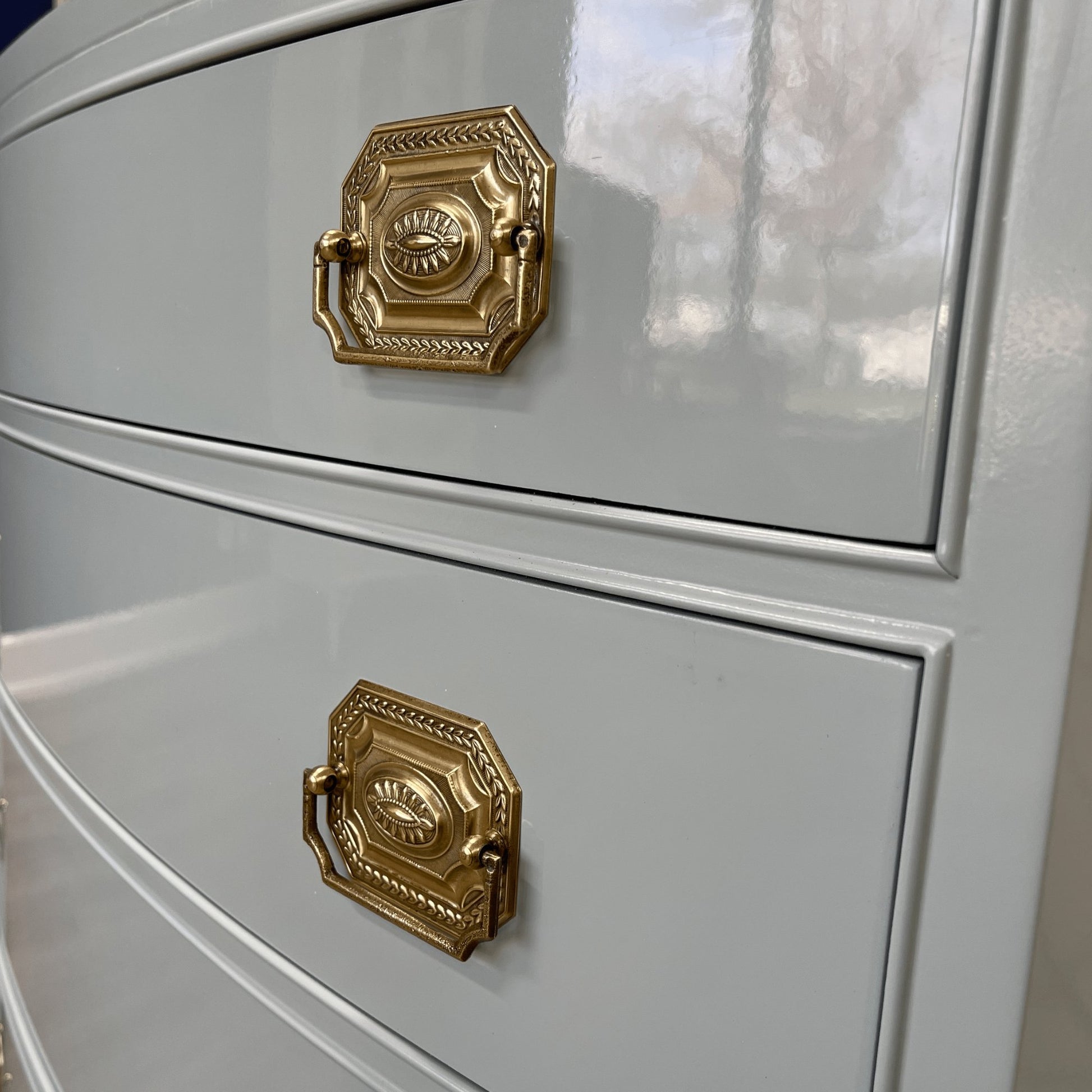 Antique furniture, Home Furniture, Reclaimed furniture, Custom furniture, Painted furniture, Upcycled furniture, Unique furniture, Maximalist décor, Vintage furniture, Reclaimed, refurbished, lacquered furniture, lacquer furniture, Painted furniture, Painted antique furniture, Furniture Refinishing, Second Hand Furniture