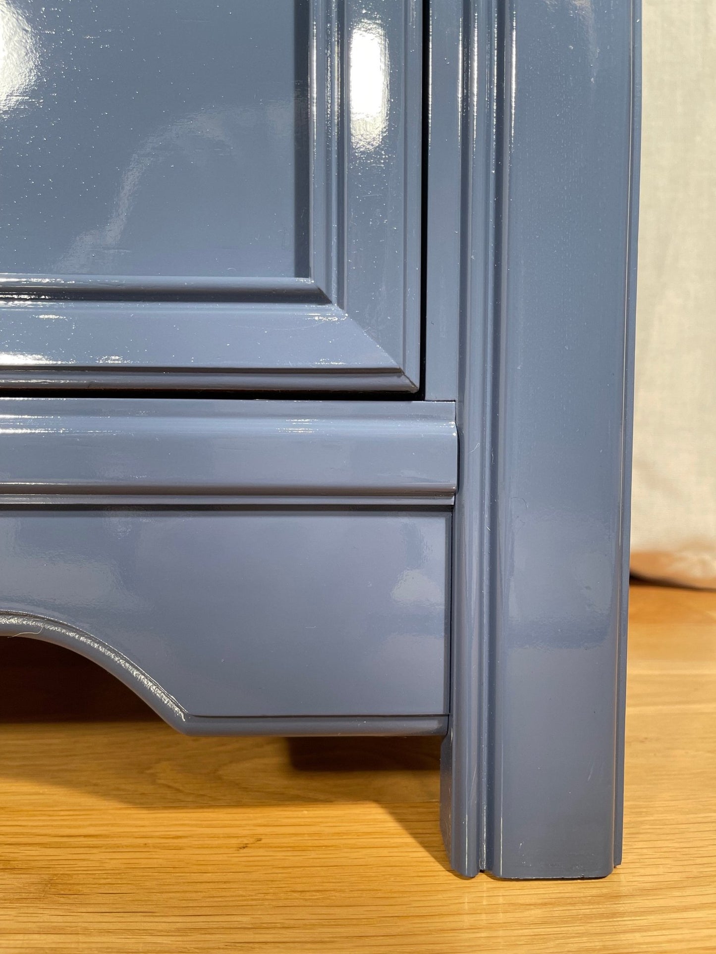 "The Nelsons" Thomasville Nightstands - rheirloomdesign - modern_vintage Antique furniture, Home Furniture, Reclaimed furniture, Custom furniture, Painted furniture, Upcycled furniture, Unique furniture, Maximalist décor, Vintage furniture, Reclaimed, refurbished, lacquered furniture, lacquer furniture, Painted furniture, Painted antique furniture, Furniture Refinishing, Second Hand Furniture