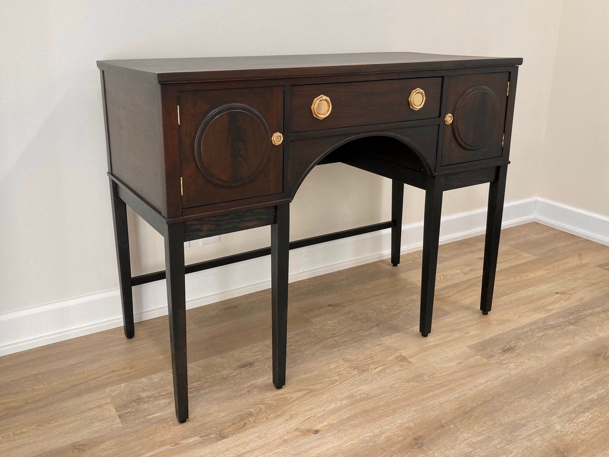 Antique furniture, Home Furniture, Reclaimed furniture, Custom furniture, Painted furniture, Upcycled furniture, Unique furniture, Maximalist décor, Vintage furniture, Reclaimed, refurbished, lacquered furniture, lacquer furniture, Painted furniture, Painted antique furniture, Furniture Refinishing, Second Hand Furniture