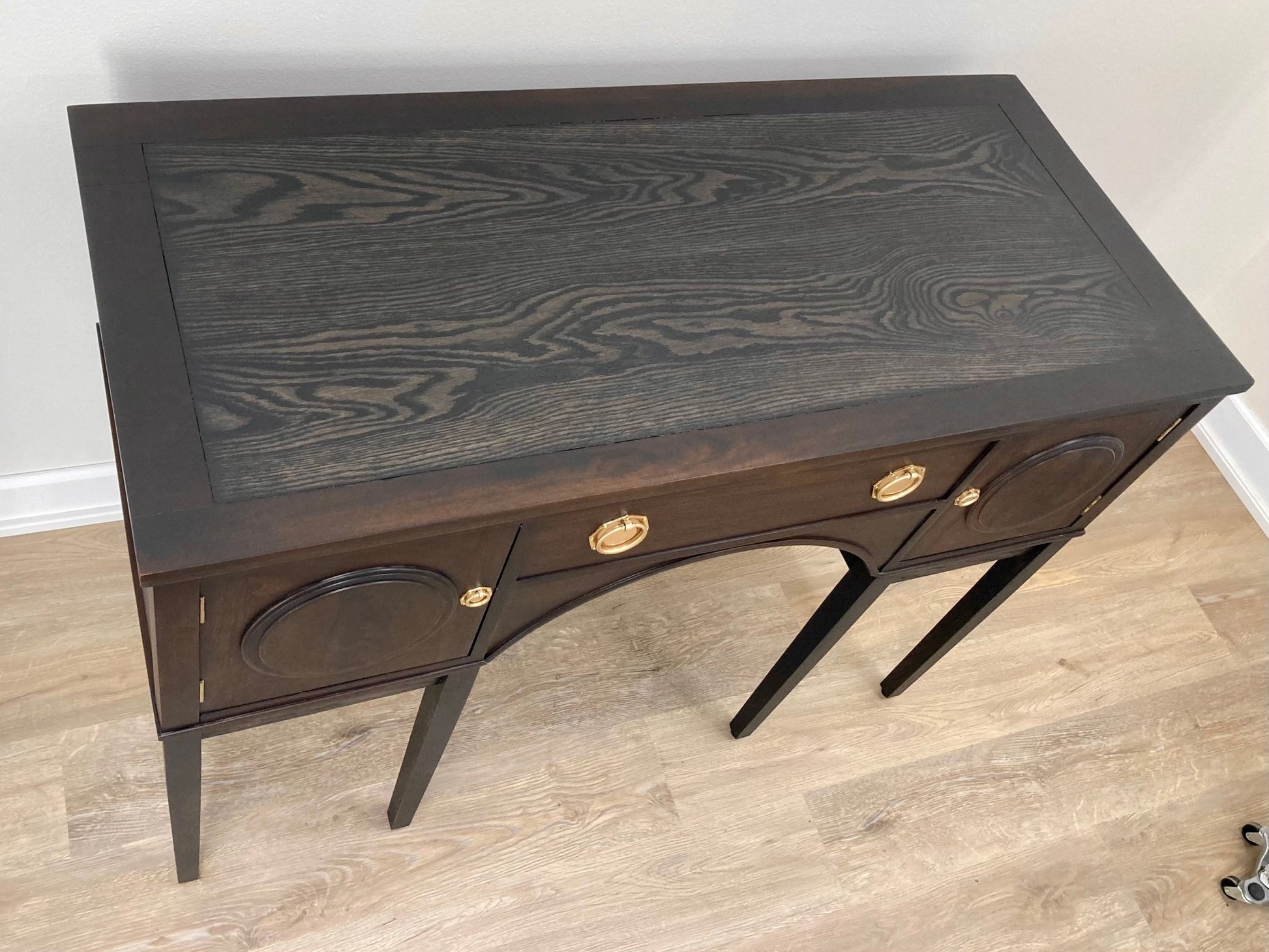 Antique furniture, Home Furniture, Reclaimed furniture, Custom furniture, Painted furniture, Upcycled furniture, Unique furniture, Maximalist décor, Vintage furniture, Reclaimed, refurbished, lacquered furniture, lacquer furniture, Painted furniture, Painted antique furniture, Furniture Refinishing, Second Hand Furniture